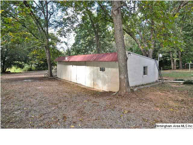 1120 Eastern Valley Road Bessemer, AL 35020 - Photo 4 of 32