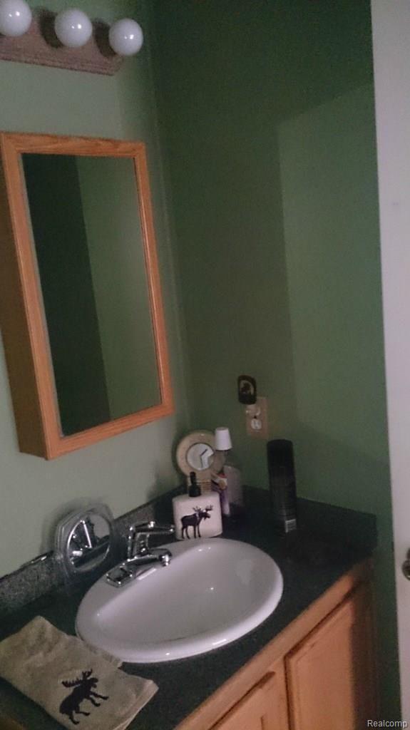 9135 Roberts Road Gregory, MI 48137 - Photo 25 of 38 Master Bath