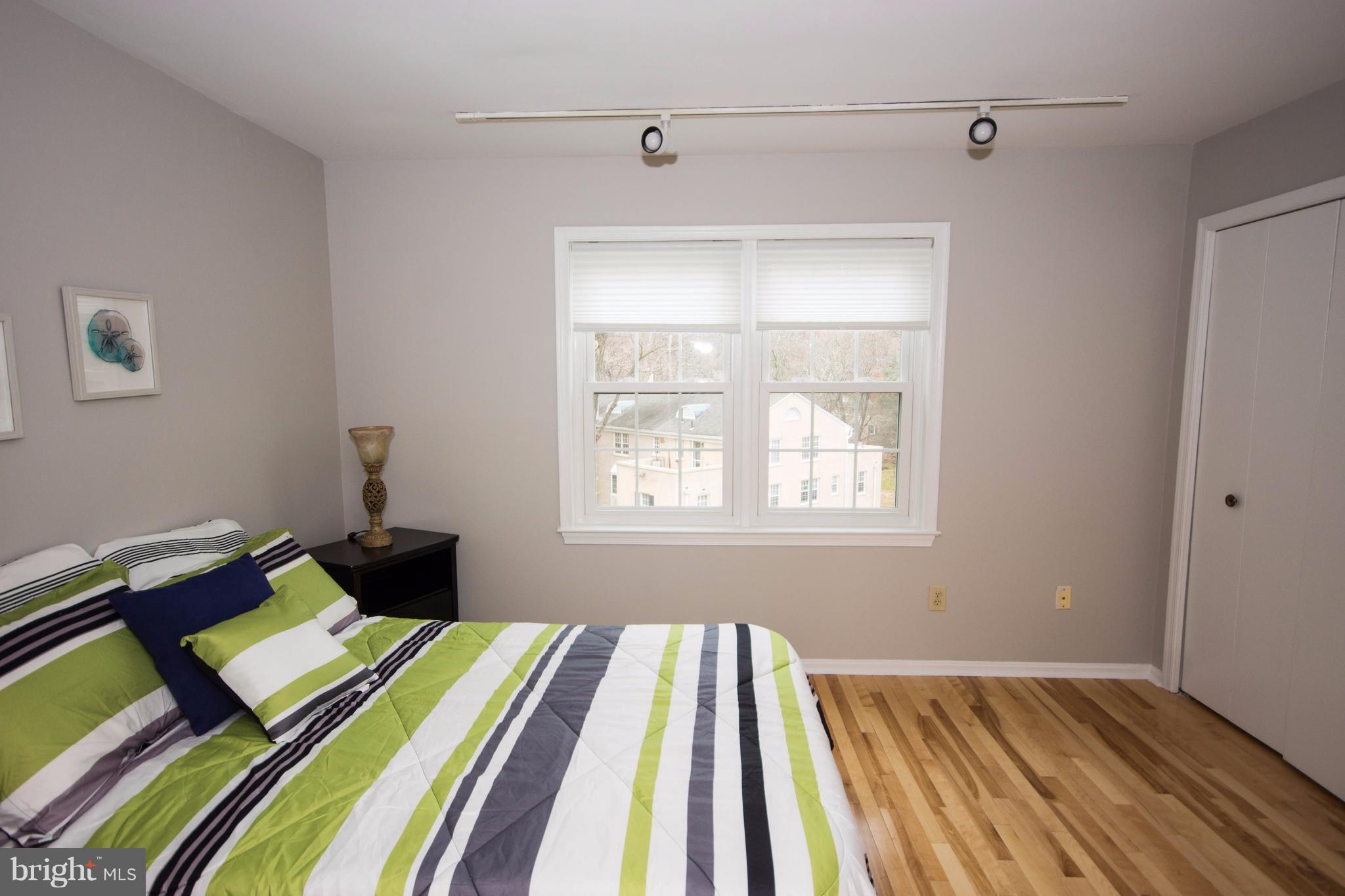 4929 7th Road South, Unit 4929 Arlington, VA 22204 - Photo 14 of 30 Bedroom (Master)