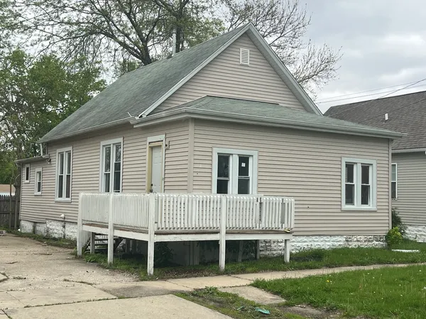 $64,900 | 429 East Locust Street, Kankakee, IL 60901