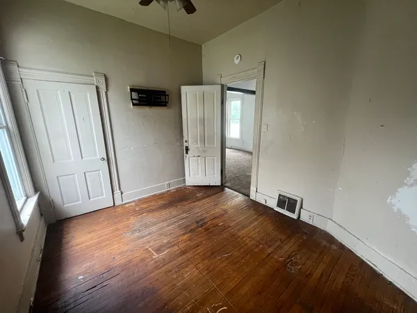 $64,900 | 429 East Locust Street, Kankakee, IL 60901