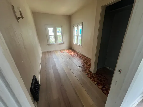 $64,900 | 429 East Locust Street, Kankakee, IL 60901
