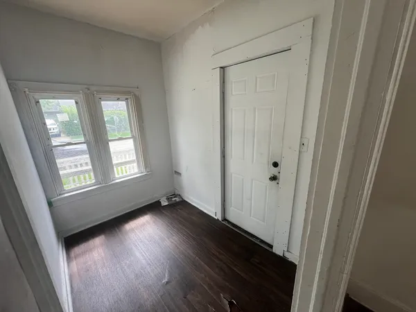 $64,900 | 429 East Locust Street, Kankakee, IL 60901