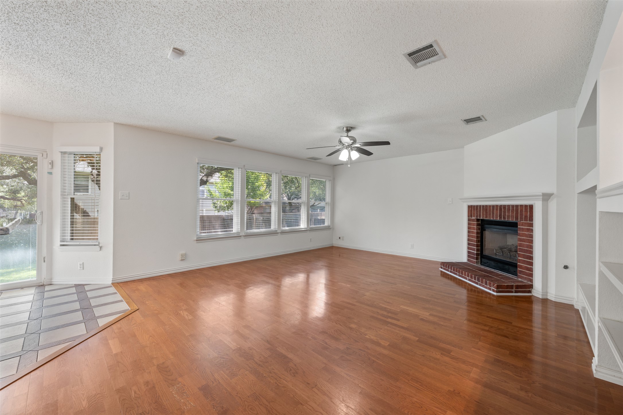 3635 Flora Vista Loop Round Rock, TX 78681 - Photo 13 of 40