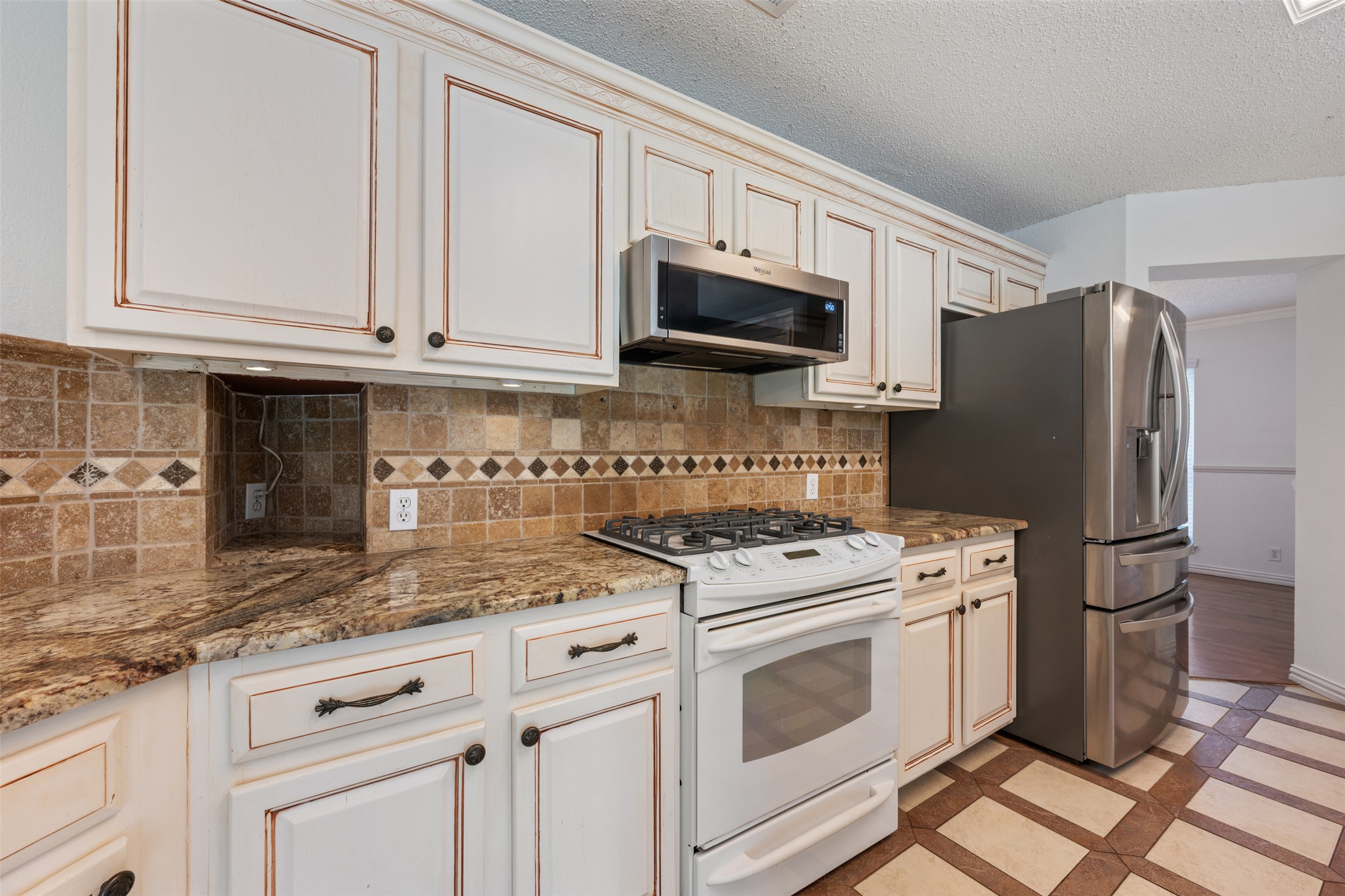 3635 Flora Vista Loop Round Rock, TX 78681 - Photo 16 of 40