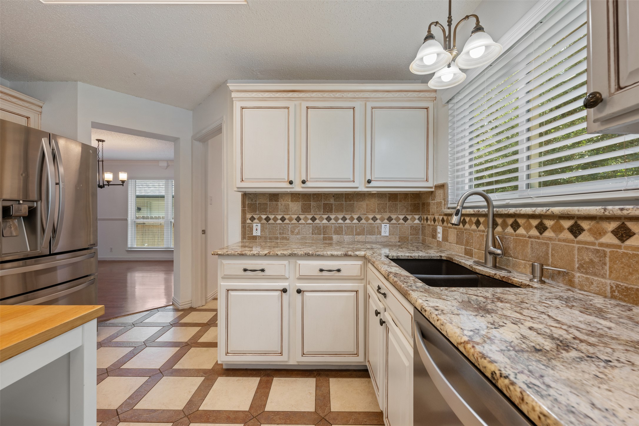 3635 Flora Vista Loop Round Rock, TX 78681 - Photo 17 of 40