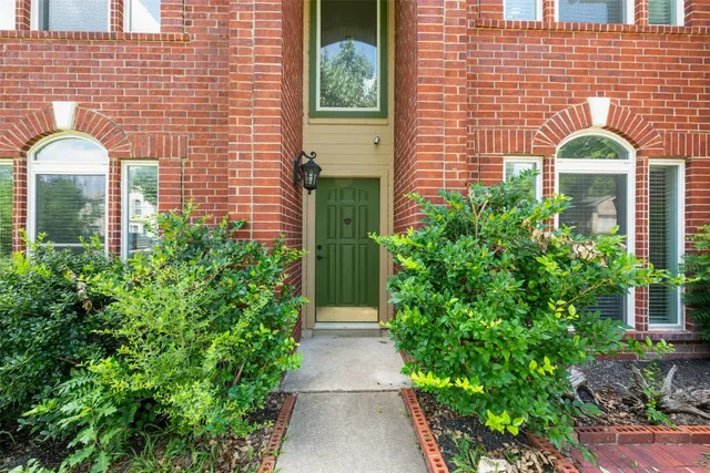 a house view with a outdoor space
