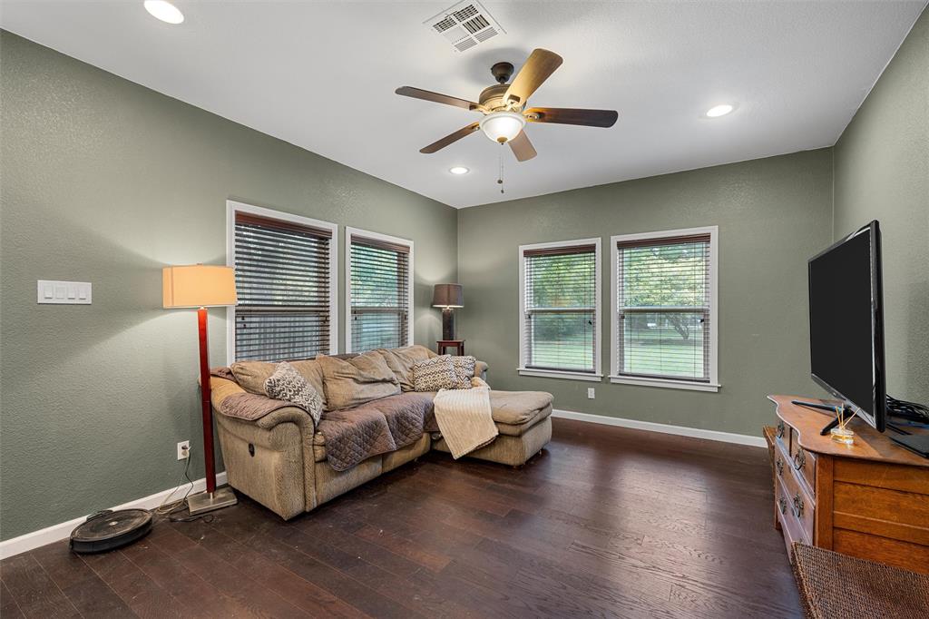 4105 North 27th Street Waco, TX 76708 - Photo 9 of 26