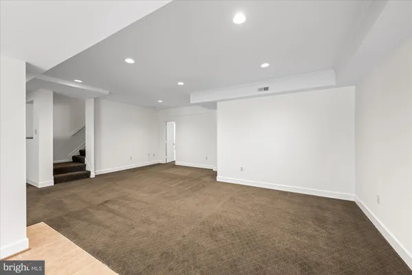 an empty room with closet