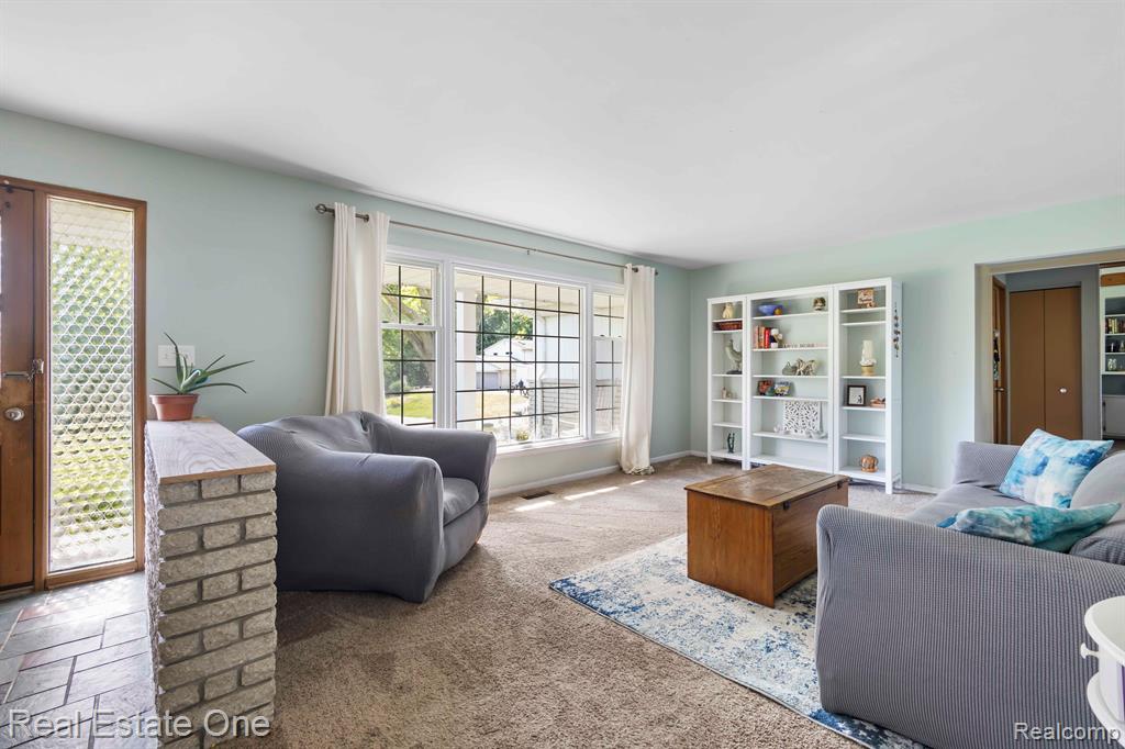 650 South Fieldstone Drive Rochester Hills, MI 48309 - Photo 10 of 17