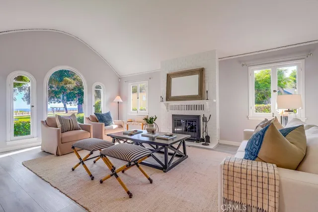 $1,699,900 | 690 West Paseo Del Mar, San Pedro, CA 90731