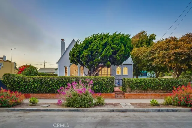 $1,699,900 | 690 West Paseo Del Mar, San Pedro, CA 90731