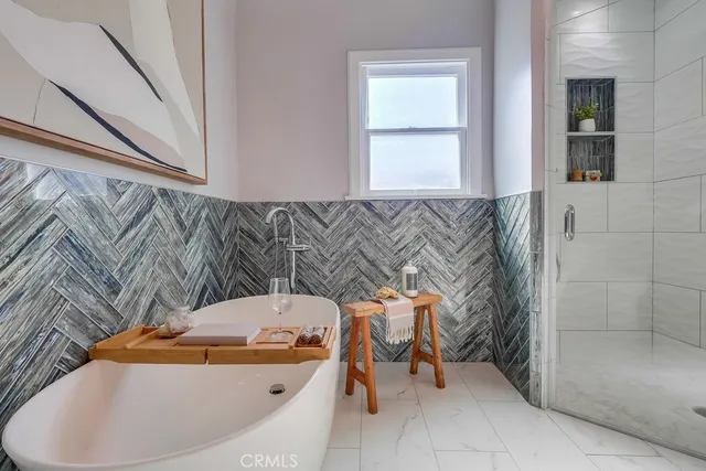 $1,699,900 | 690 West Paseo Del Mar, San Pedro, CA 90731