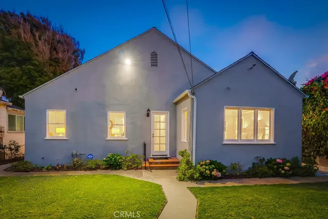 $1,699,900 | 690 West Paseo Del Mar, San Pedro, CA 90731