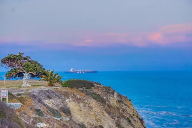 $1,699,900 | 690 West Paseo Del Mar, San Pedro, CA 90731