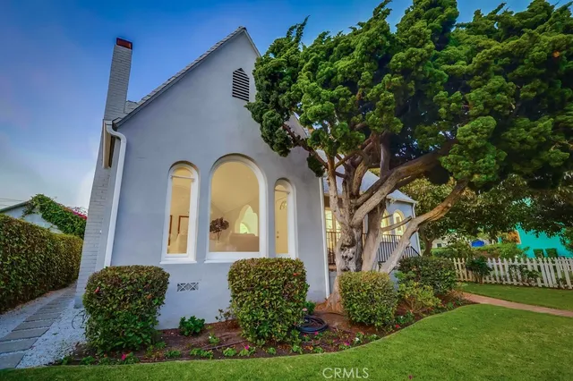 $1,699,900 | 690 West Paseo Del Mar, San Pedro, CA 90731