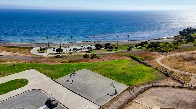 $1,699,900 | 690 West Paseo Del Mar, San Pedro, CA 90731