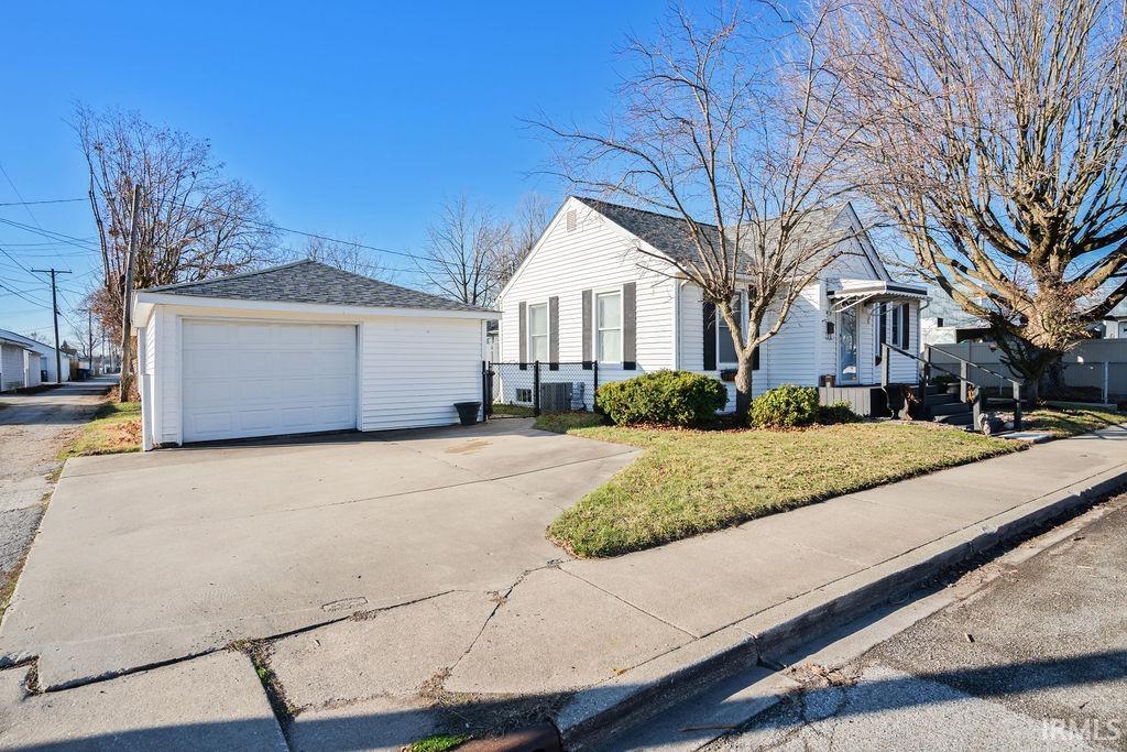 419 West Defenbaugh Street Kokomo, IN 46902 - Photo 2 of 17