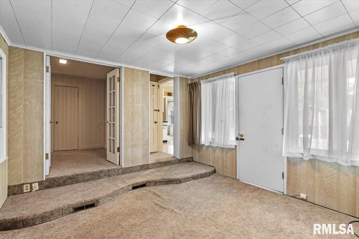 1939 Dial Court Springfield, IL 62704 - Photo 11 of 37