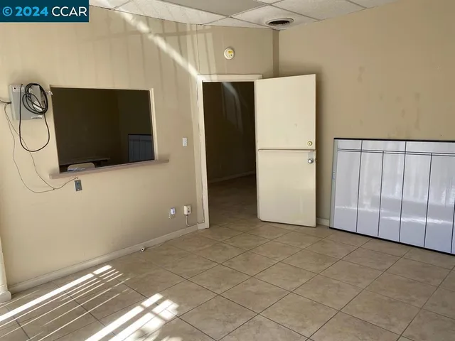 a view of a utility room with washer and dryer