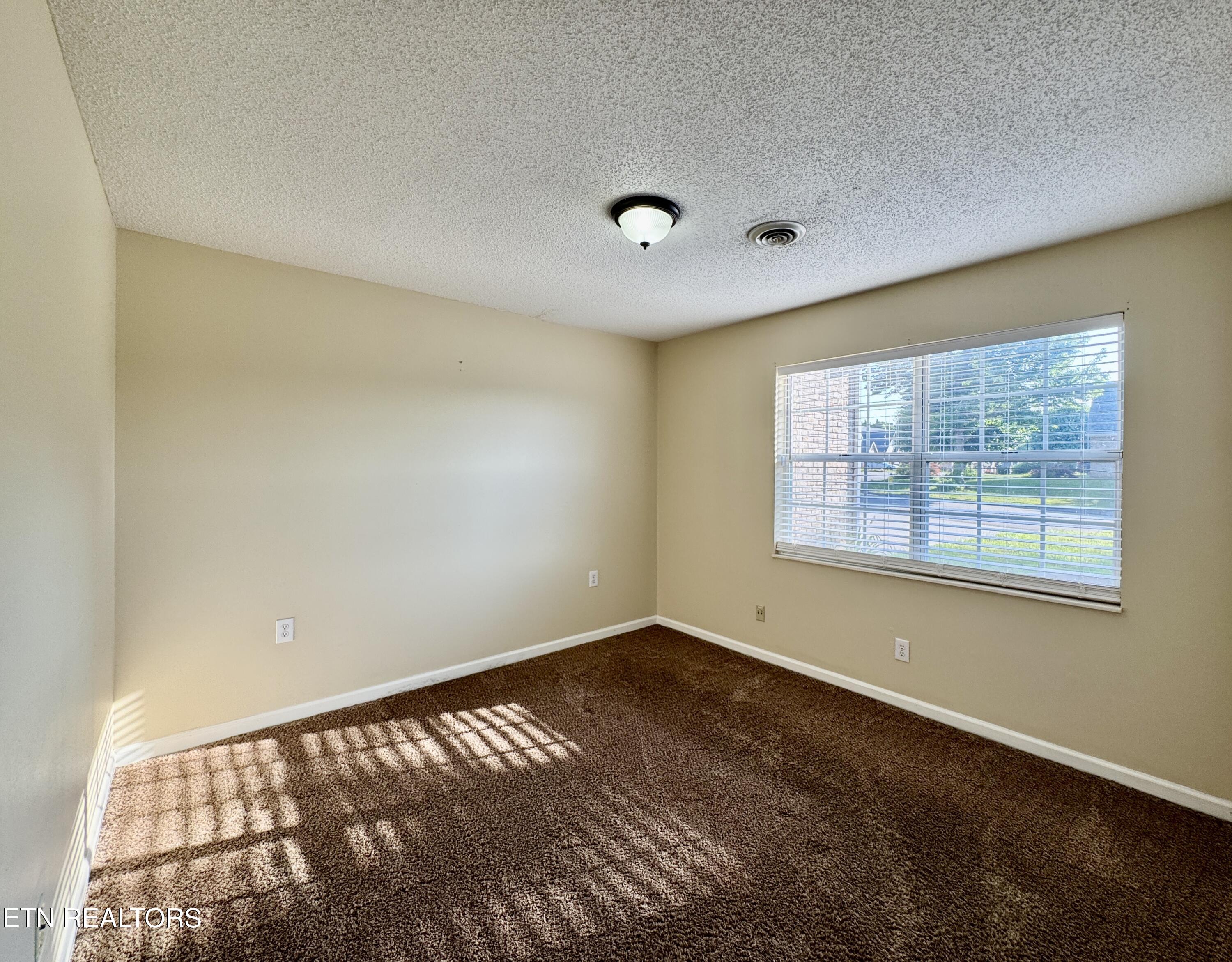 3319 Laurel View Road Knoxville, TN 37917 - Photo 31 of 36 33