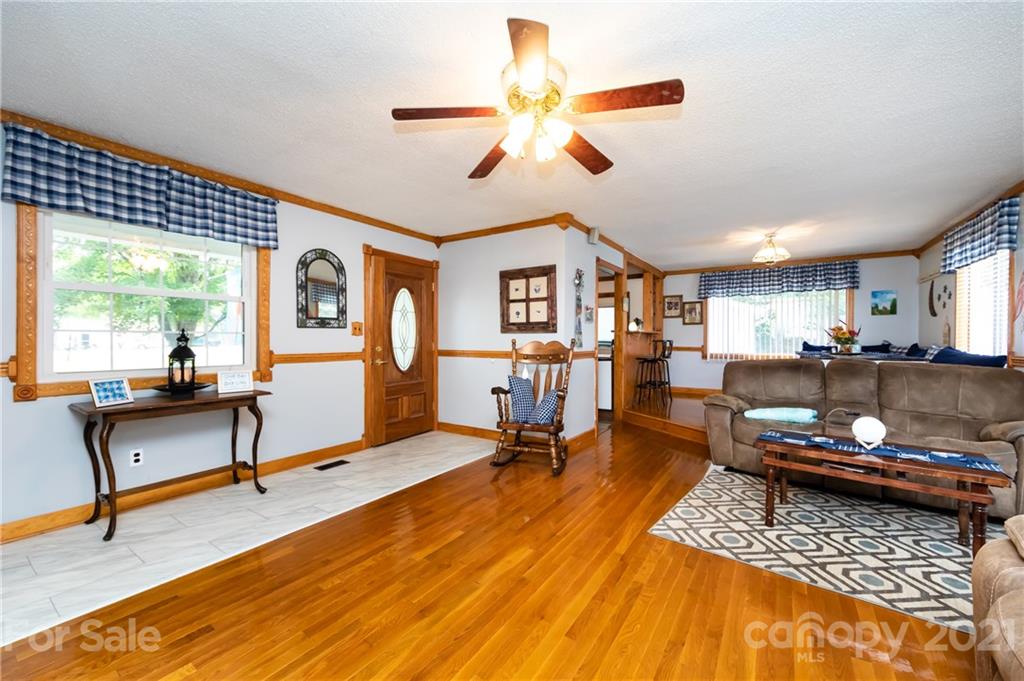 2051 Jim McCarter Road Clover, SC 29710 - Photo 11 of 31 Gallery Image 11