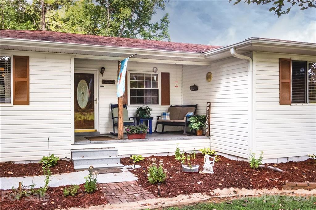 2051 Jim McCarter Road Clover, SC 29710 - Photo 8 of 31 Gallery Image 8
