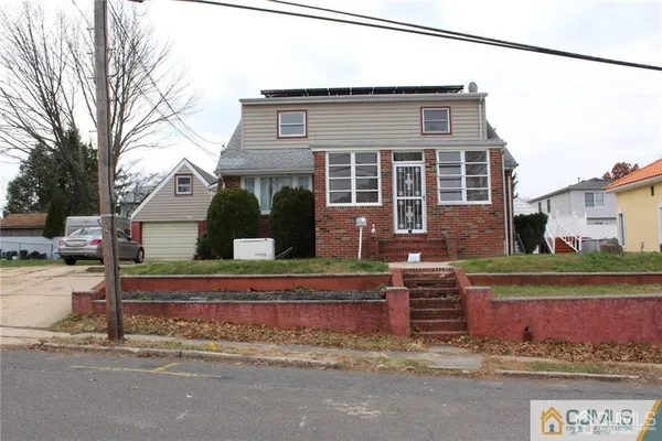 $1,850 | 35 Lavern Street, Unit 2, Sayreville, NJ 08872