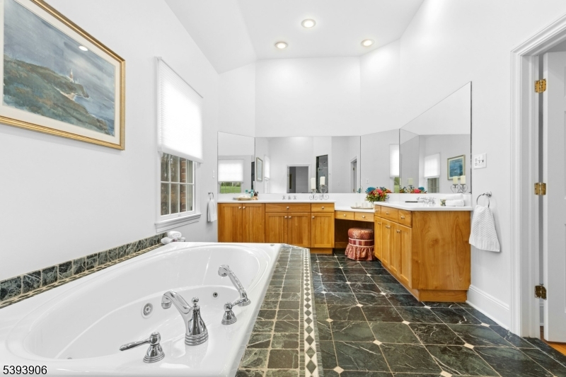 1241 Rahway Road Scotch Plains, NJ 07076 - Photo 26 of 50