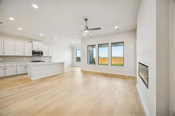 $364,990 | 1535 Oakdale Drive, Kaufman, TX 75142