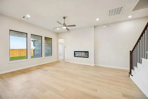 $364,990 | 1535 Oakdale Drive, Kaufman, TX 75142