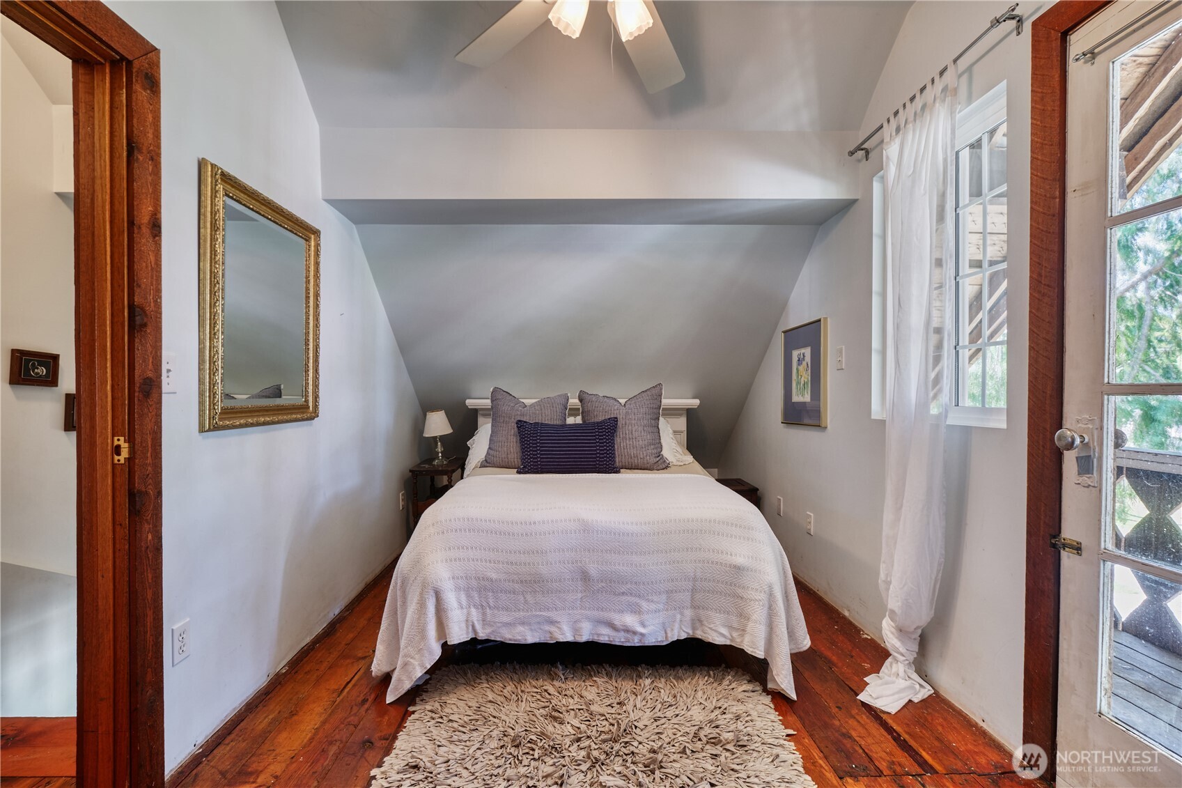 2111 Maple Street Point Roberts, WA 98281 - Photo 16 of 28 Gallery Image 16