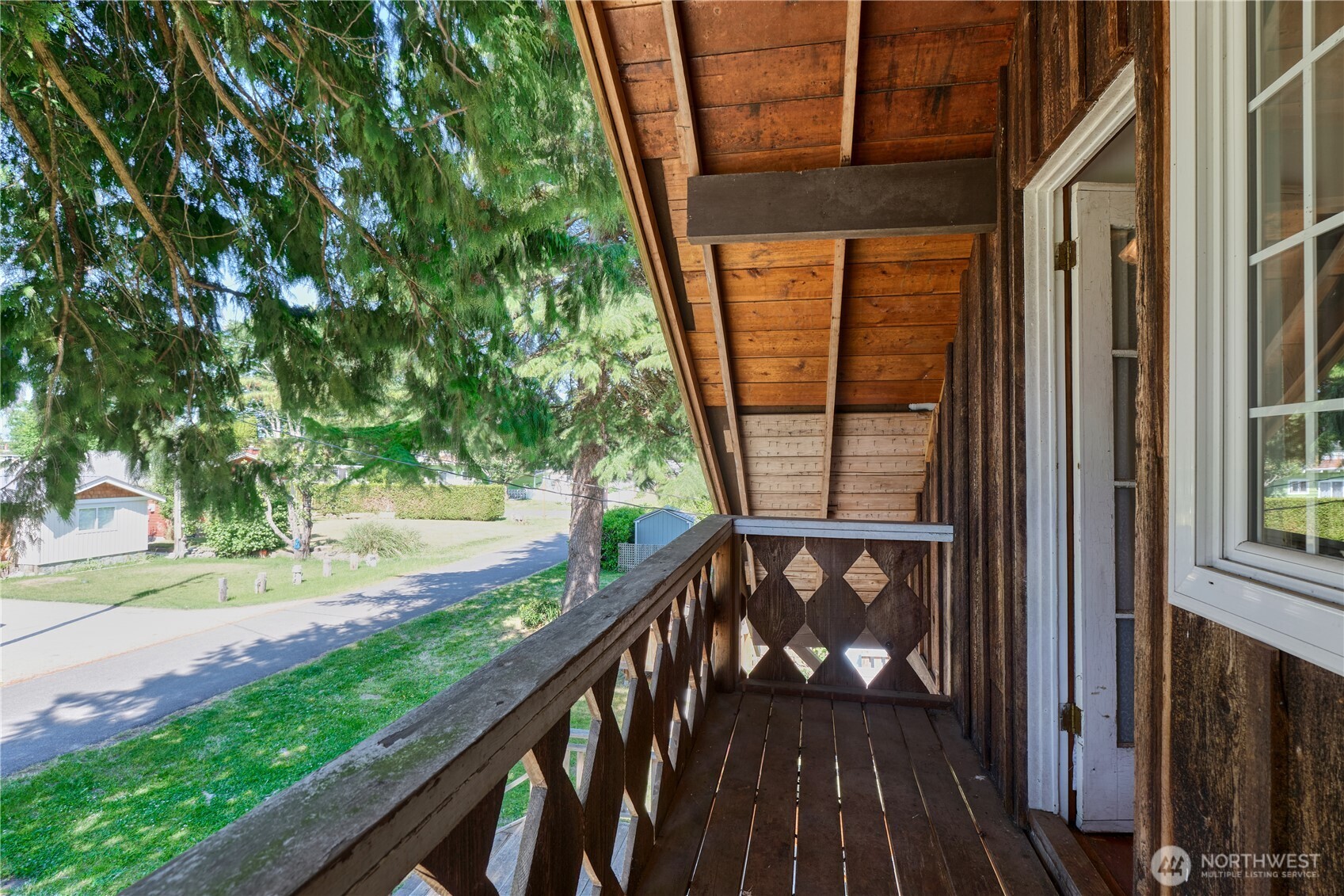 2111 Maple Street Point Roberts, WA 98281 - Photo 18 of 28 Gallery Image 18
