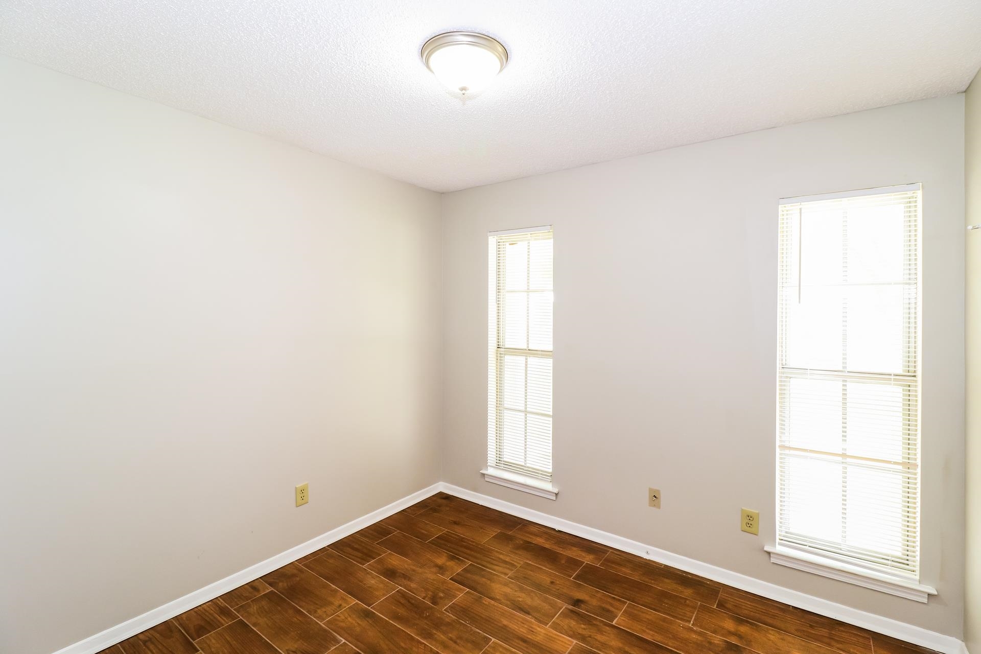 2145 Bobolink Trail Memphis, TN 38134 - Photo 12 of 16 an empty room with window