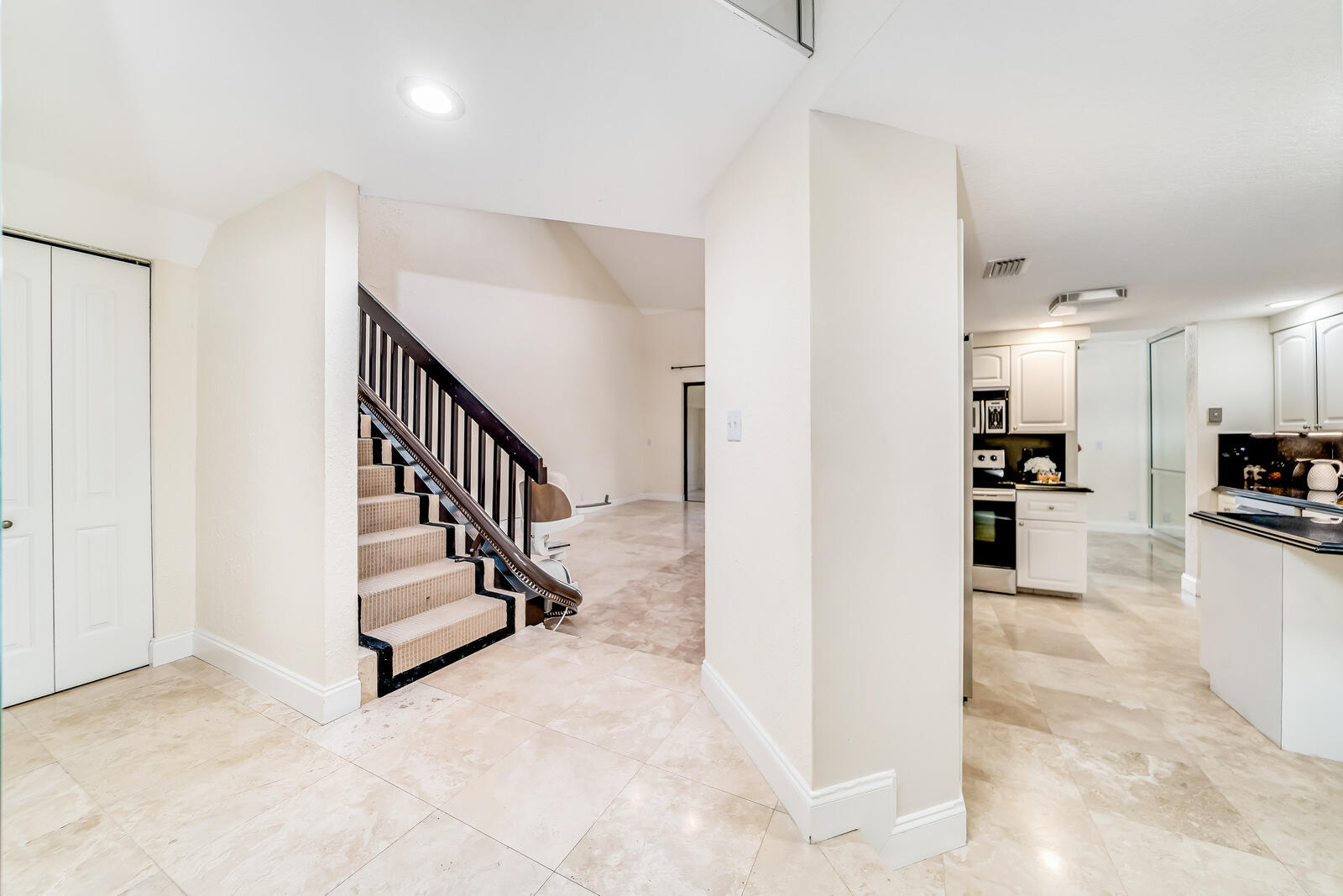 7715 La Mirada Drive Boca Raton, FL 33433 - Photo 14 of 78 wow!
