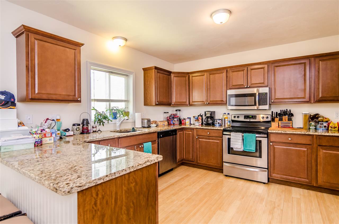 788 Mammoth Road Manchester, NH 03104 - Photo 11 of 34 Gallery Image 11