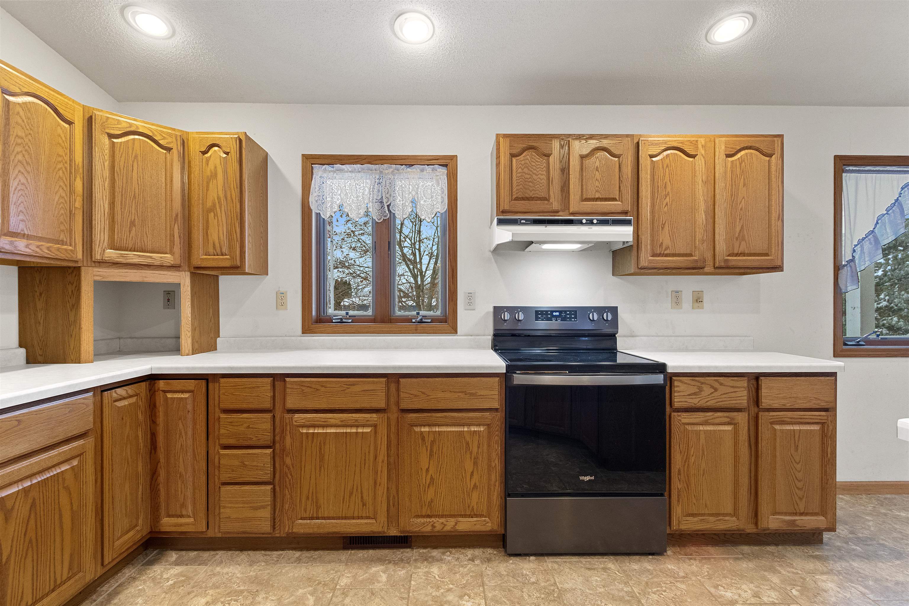 W4770 Ertl Road Menasha, WI 54952 - Photo 11 of 62