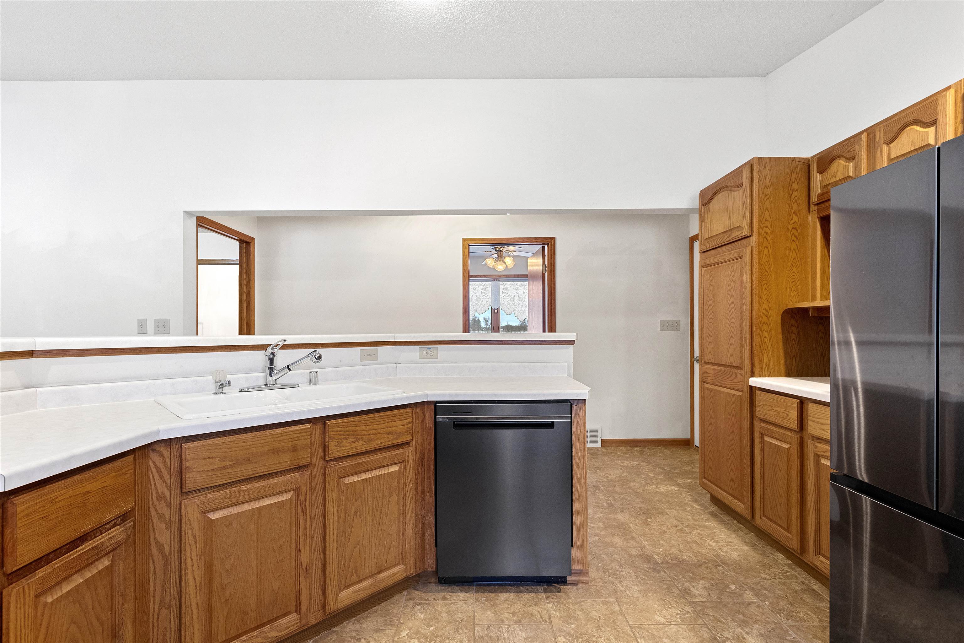 W4770 Ertl Road Menasha, WI 54952 - Photo 10 of 62