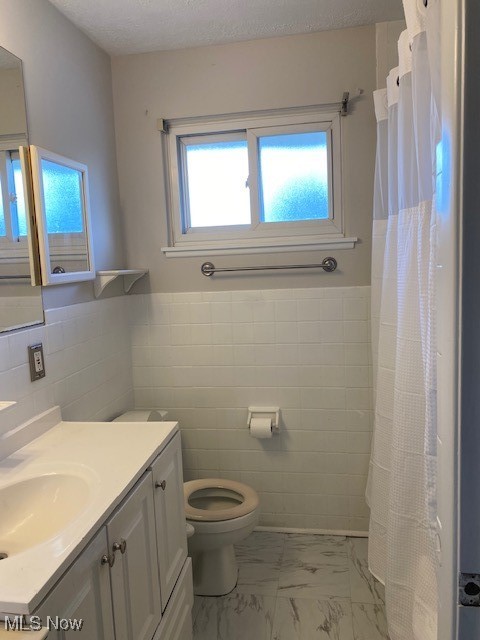 7032 Brandywine Road Parma Heights, OH 44130 - Photo 8 of 30 Full Bath Upstairs