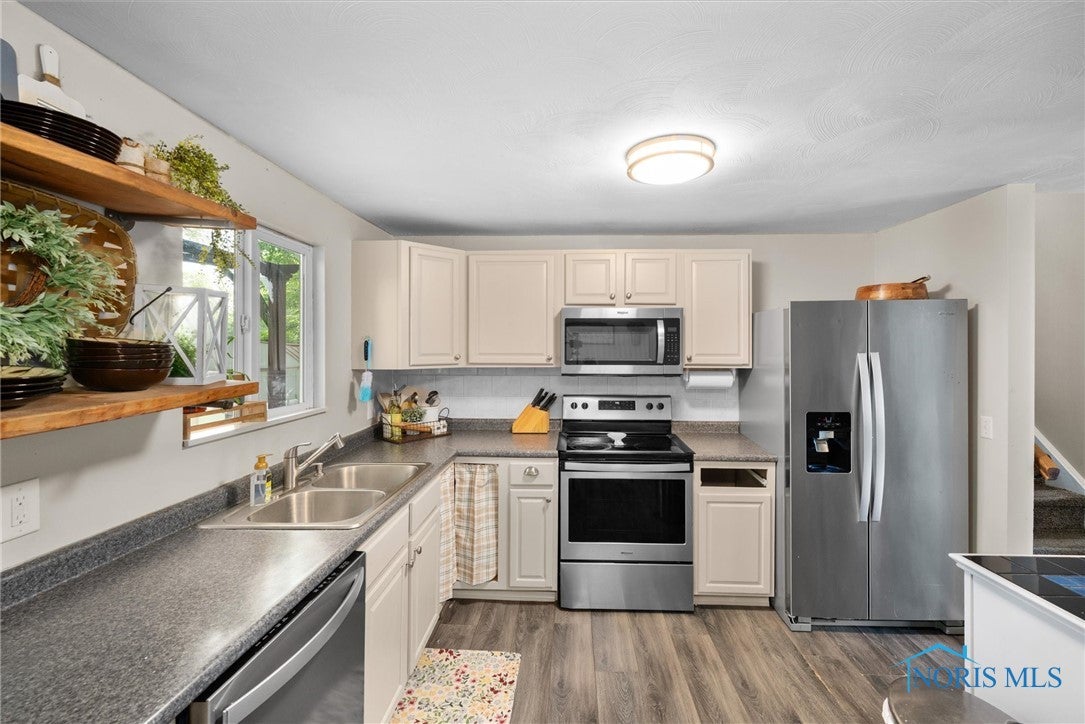 4252 Foxchapel Road Toledo, OH 43607 - Photo 11 of 29 Gallery Image 11