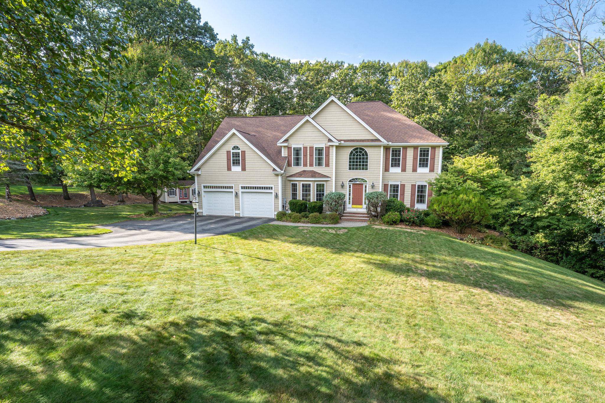 10 Poplar Road Windham, NH 03087 - Photo 1 of 60