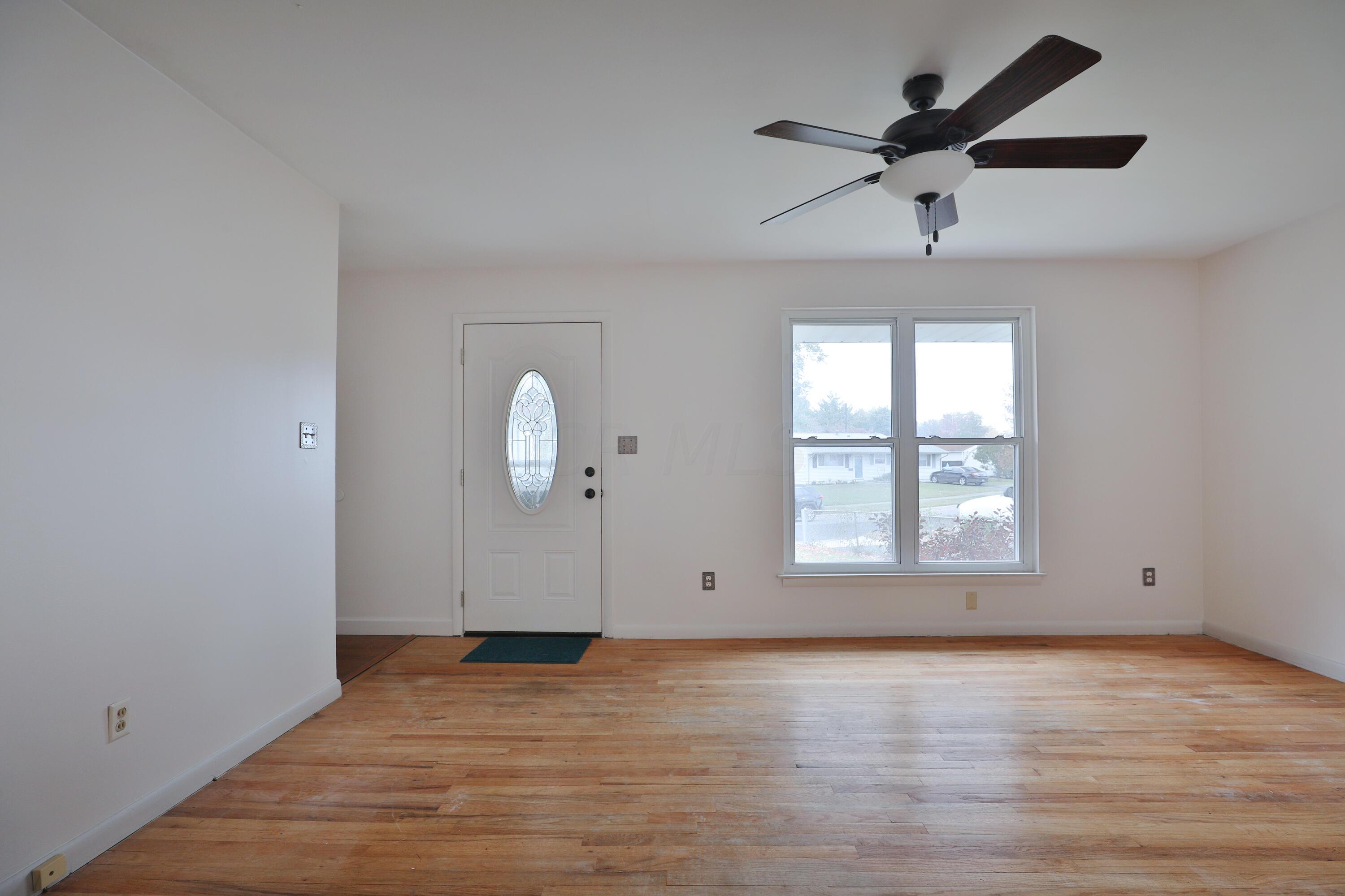 127 Cullman Road Columbus, OH 43207 - Photo 3 of 28 127-Cullman-04