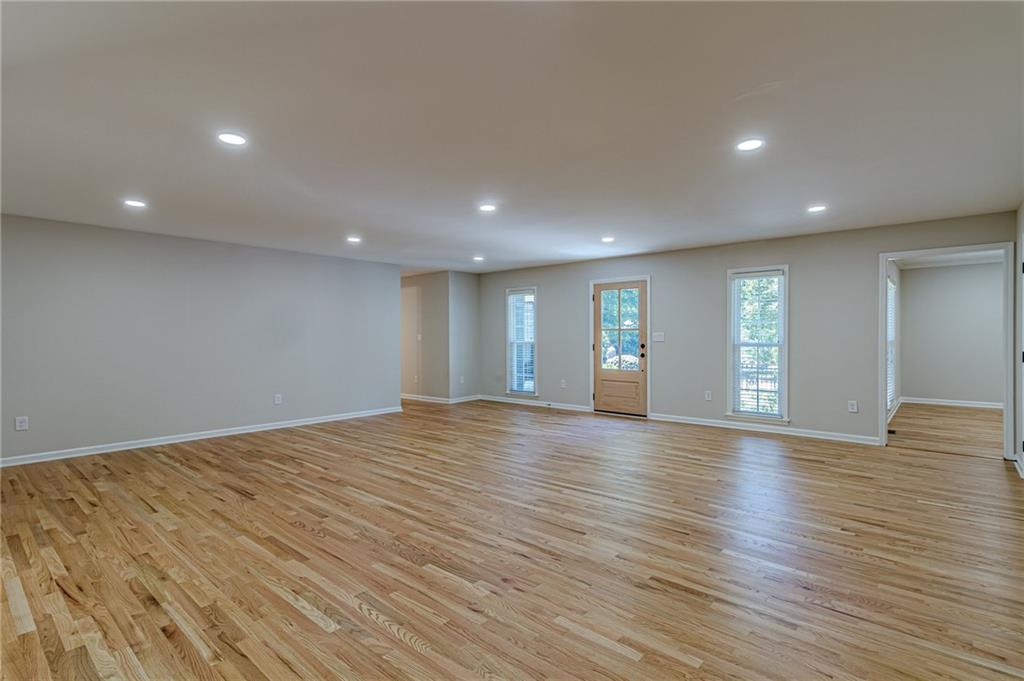 4296 Huntington Circle Atlanta, GA 30338 - Photo 9 of 46