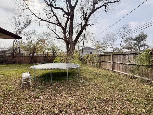 $219,995 | 510 Roper Street, Houston, TX 77034