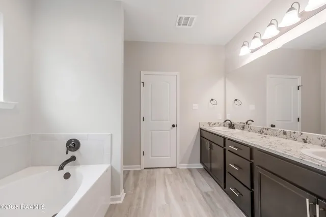 $1,725 | 223 Stanwell Avenue, Duson, LA 70529