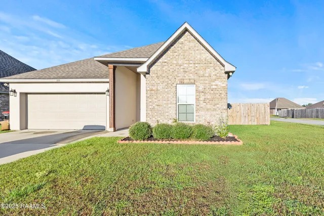 $1,725 | 223 Stanwell Avenue, Duson, LA 70529