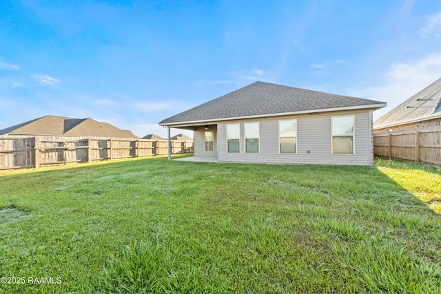 $1,725 | 223 Stanwell Avenue, Duson, LA 70529