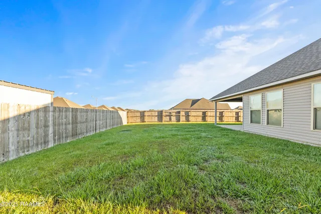 $1,725 | 223 Stanwell Avenue, Duson, LA 70529