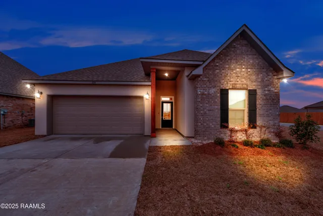 $1,725 | 223 Stanwell Avenue, Duson, LA 70529