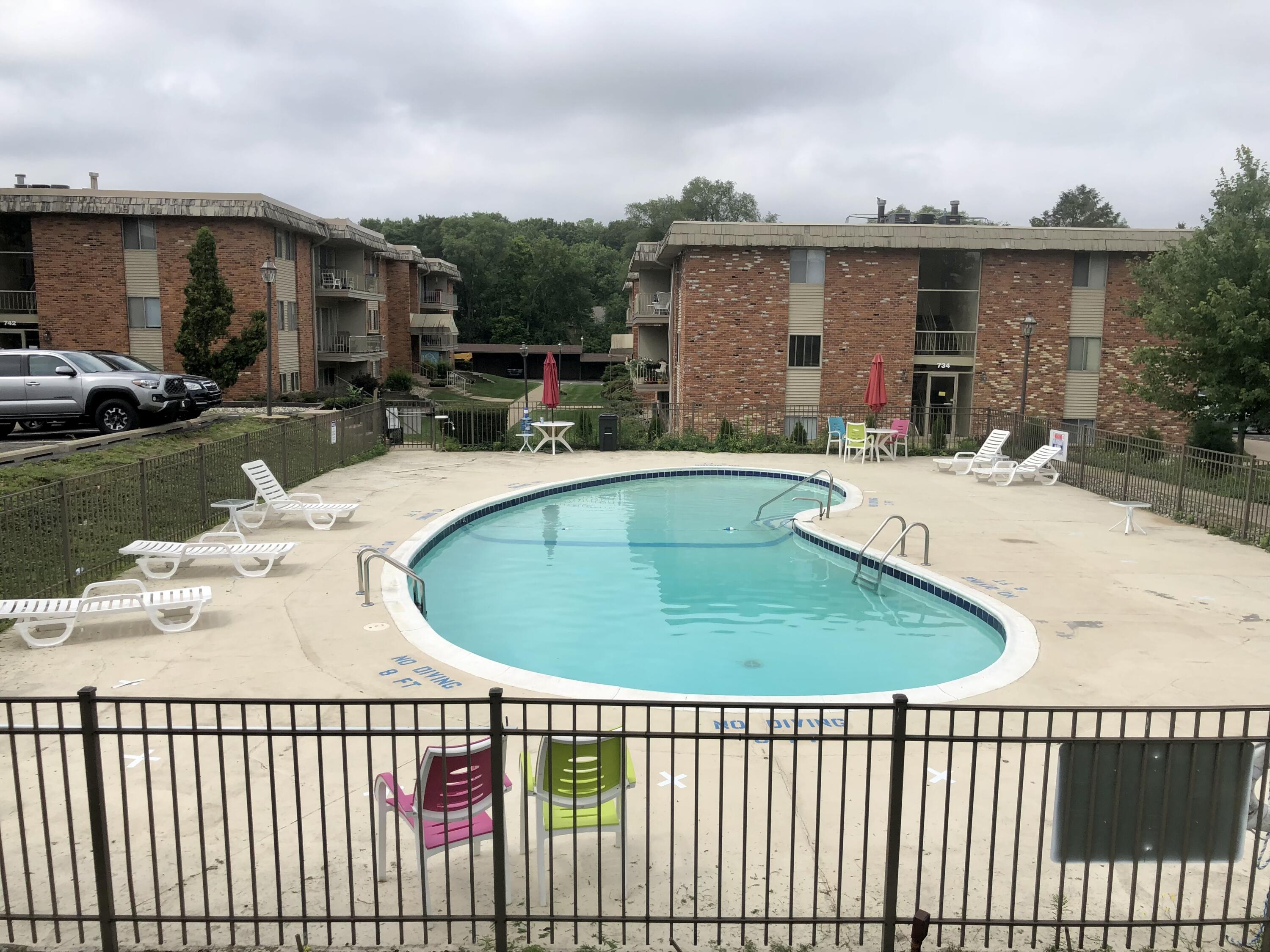 748 West Kilgore Road, Unit 307 Kalamazoo, MI 49008 - Photo 1 of 15 IMG-8432